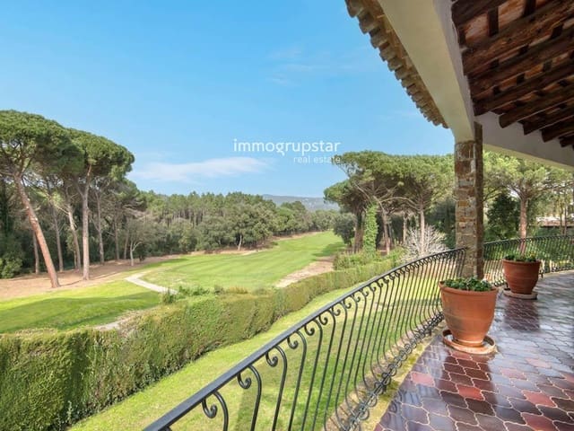 4 Zimmer Villa zu verkaufen in Santa Cristina d'Aro mit Pool Garage - 895.000 € (Ref: 9635340)