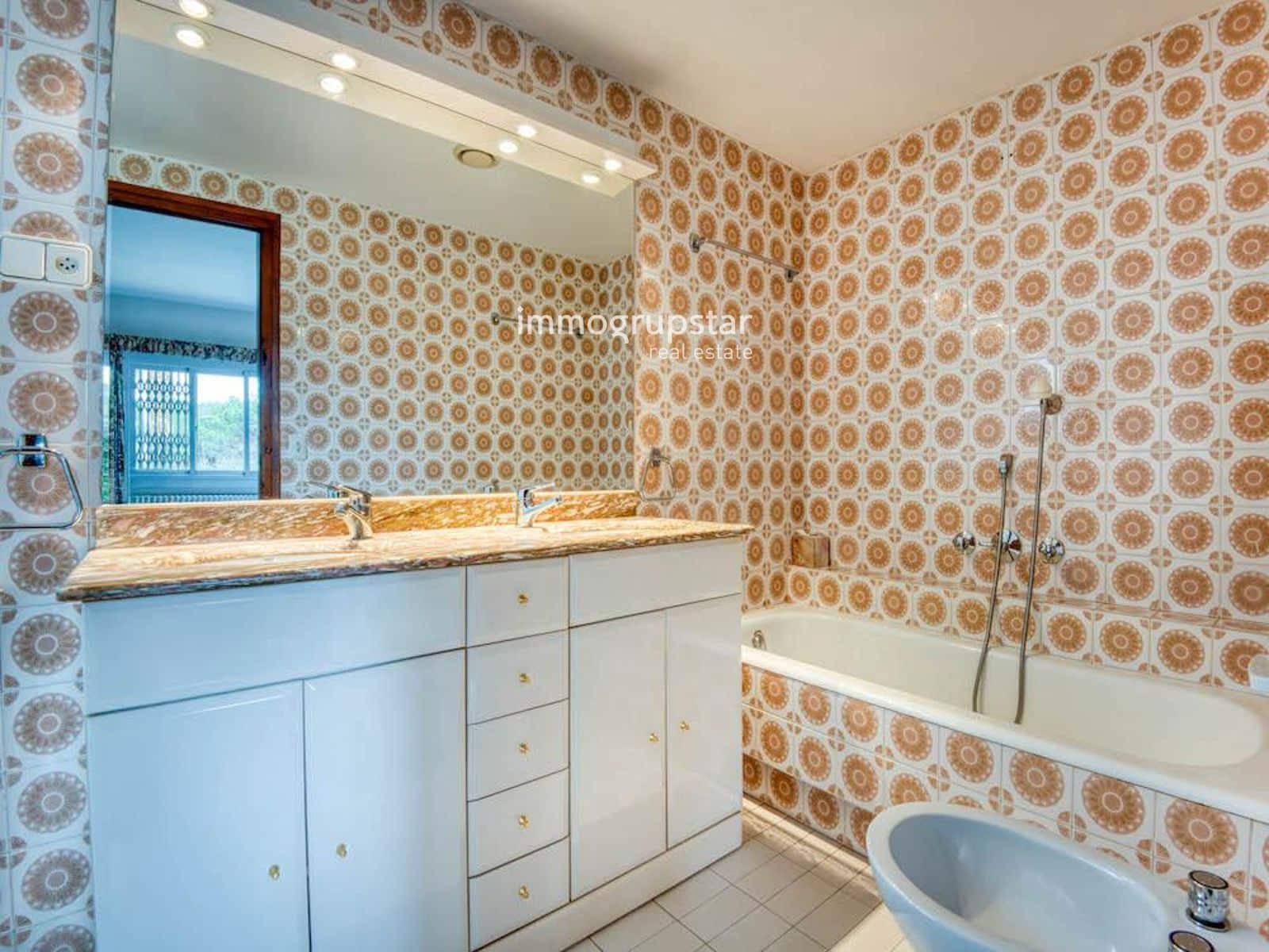 4 Zimmer Villa zu verkaufen in Santa Cristina d'Aro mit Pool Garage - 895.000 € (Ref: 9635340)