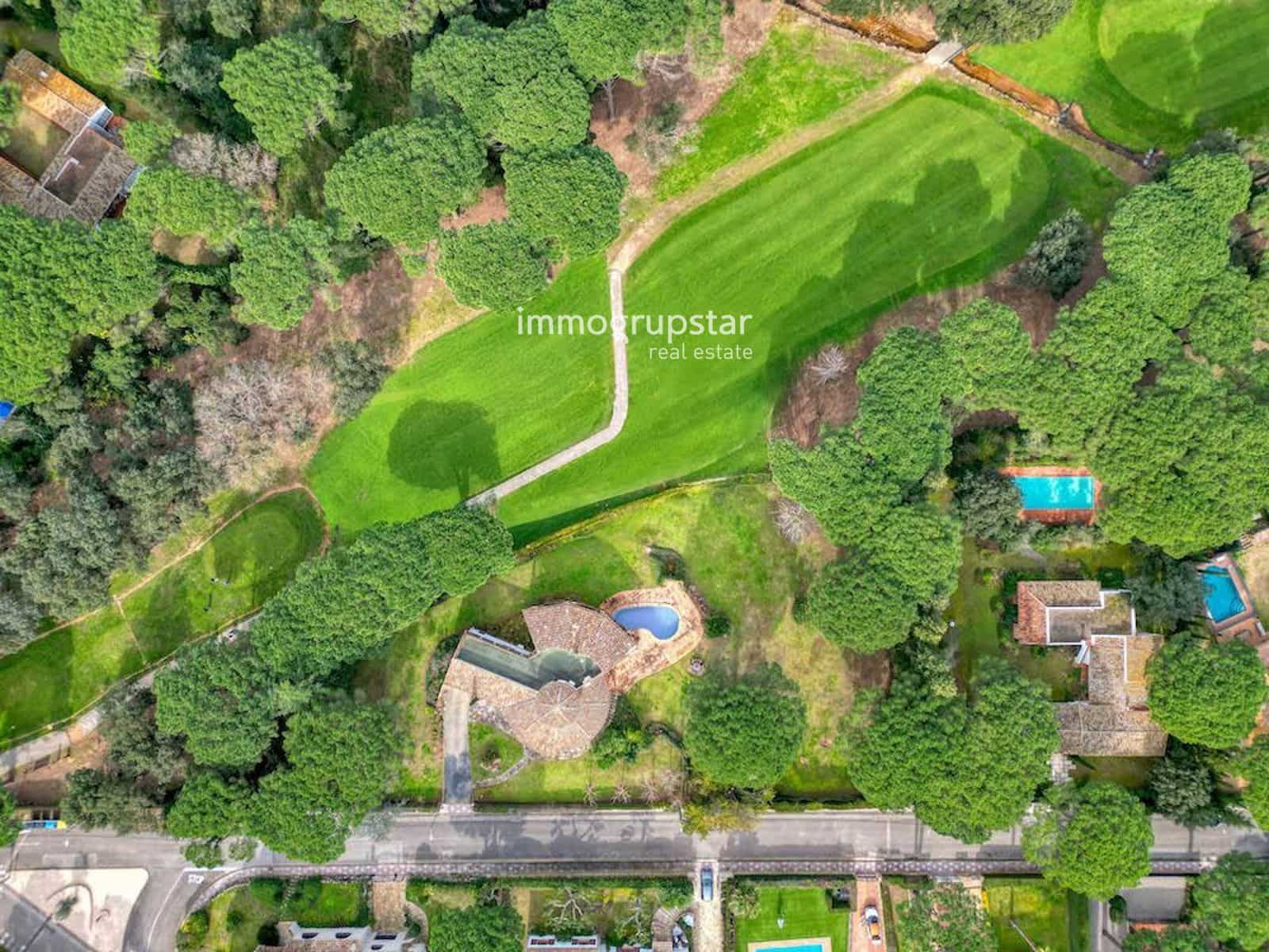 4 Zimmer Villa zu verkaufen in Santa Cristina d'Aro mit Pool Garage - 895.000 € (Ref: 9635340)