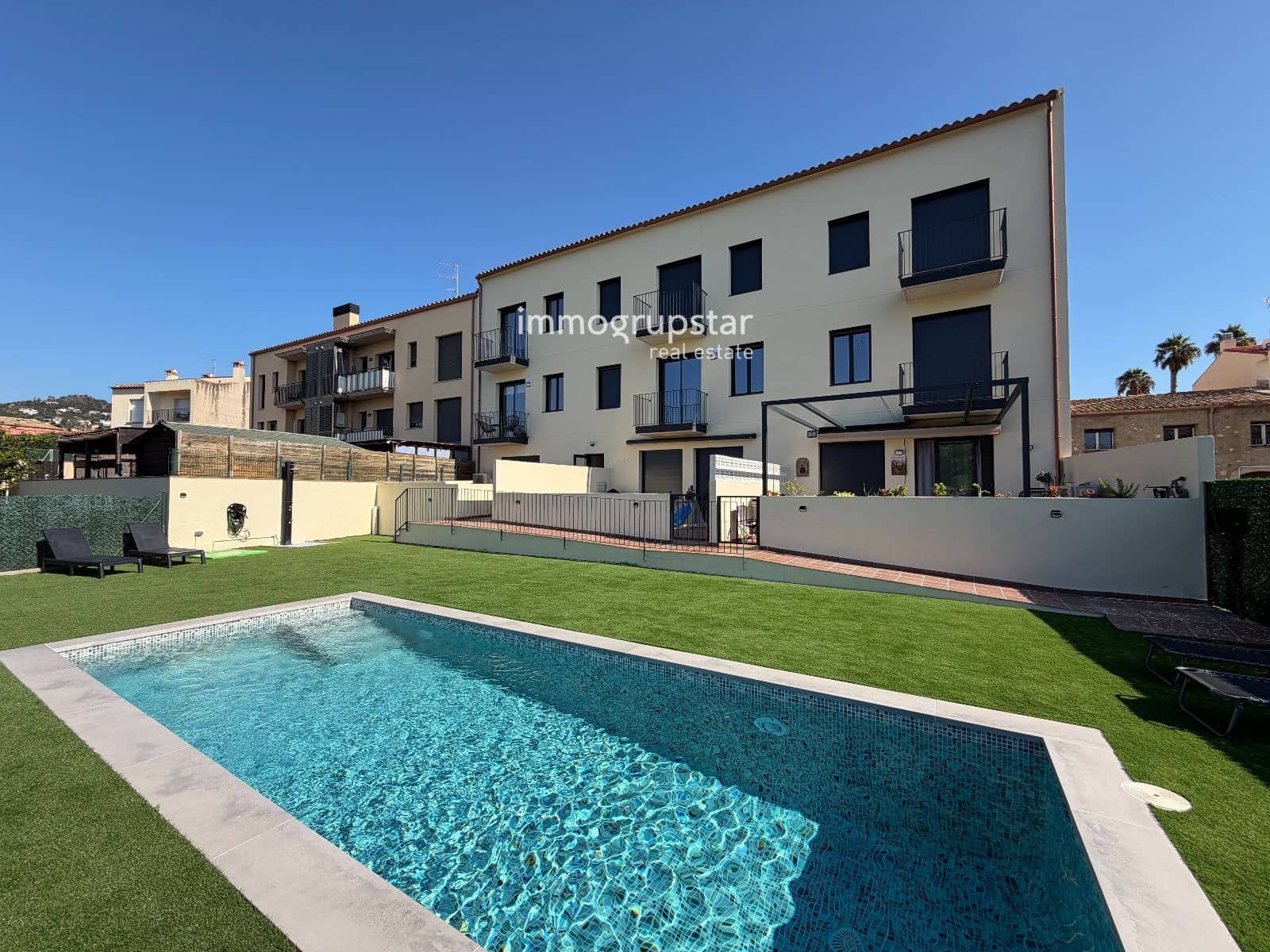 3 bedroom Penthouse for sale in Calonge i Sant Antoni with pool garage - € 380,000 (Ref: 9688651)