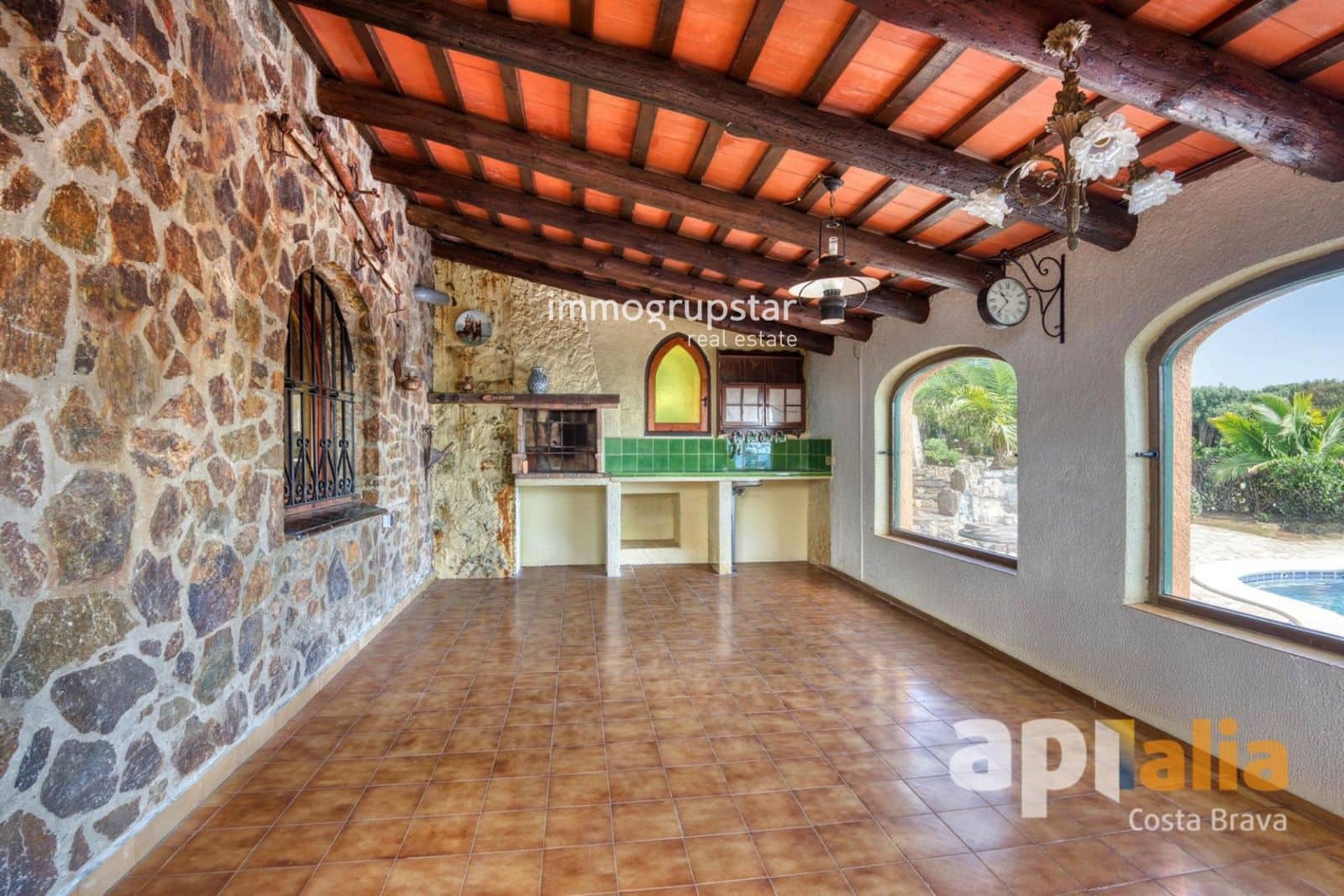 5 bedroom Villa for sale in Sant Antoni de Calonge with pool garage - € 875,000 (Ref: 9697788)
