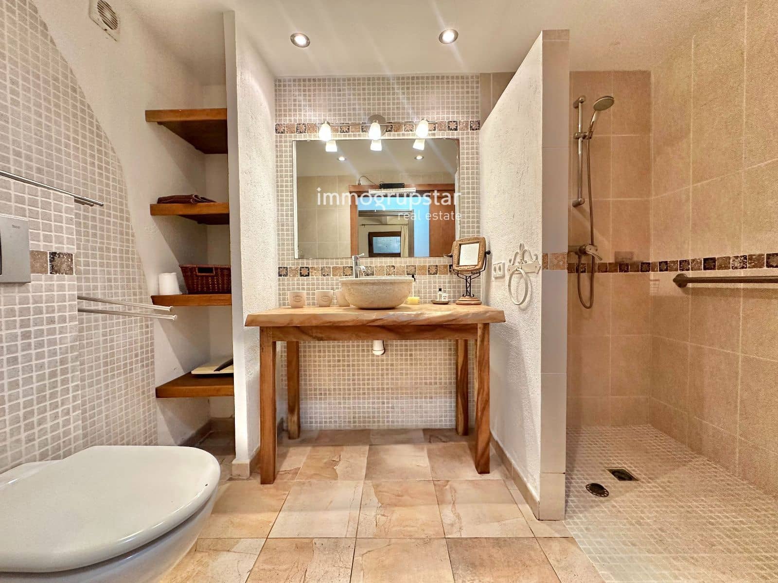 5 bedroom Villa for sale in Sant Antoni de Calonge with pool - € 594,000 (Ref: 9700031)