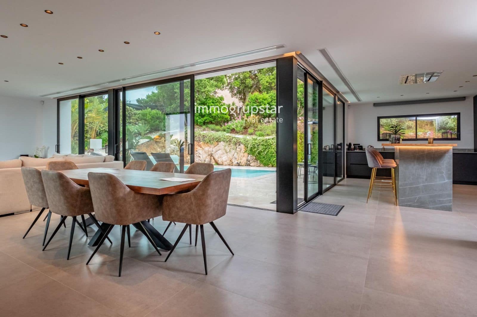 4 bedroom Villa for sale in Castell-Platja d'Aro with pool garage - € 1,750,000 (Ref: 9722705)