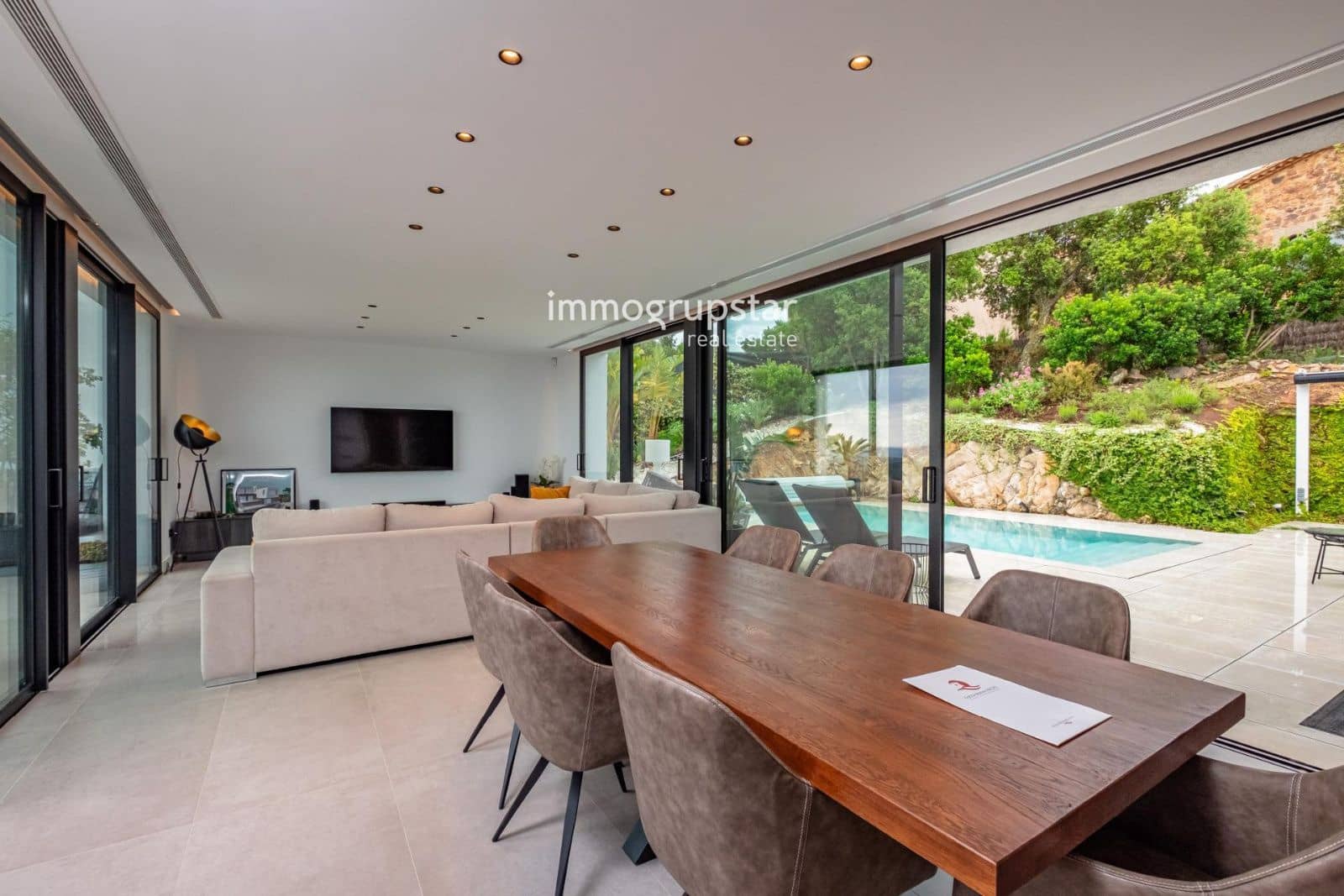4 bedroom Villa for sale in Castell-Platja d'Aro with pool garage - € 1,750,000 (Ref: 9722705)