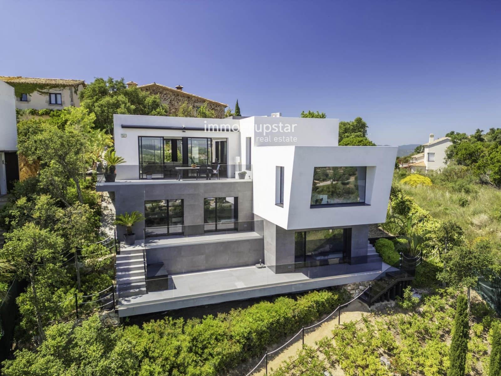 4 bedroom Villa for sale in Castell-Platja d'Aro with pool garage - € 1,750,000 (Ref: 9722705)