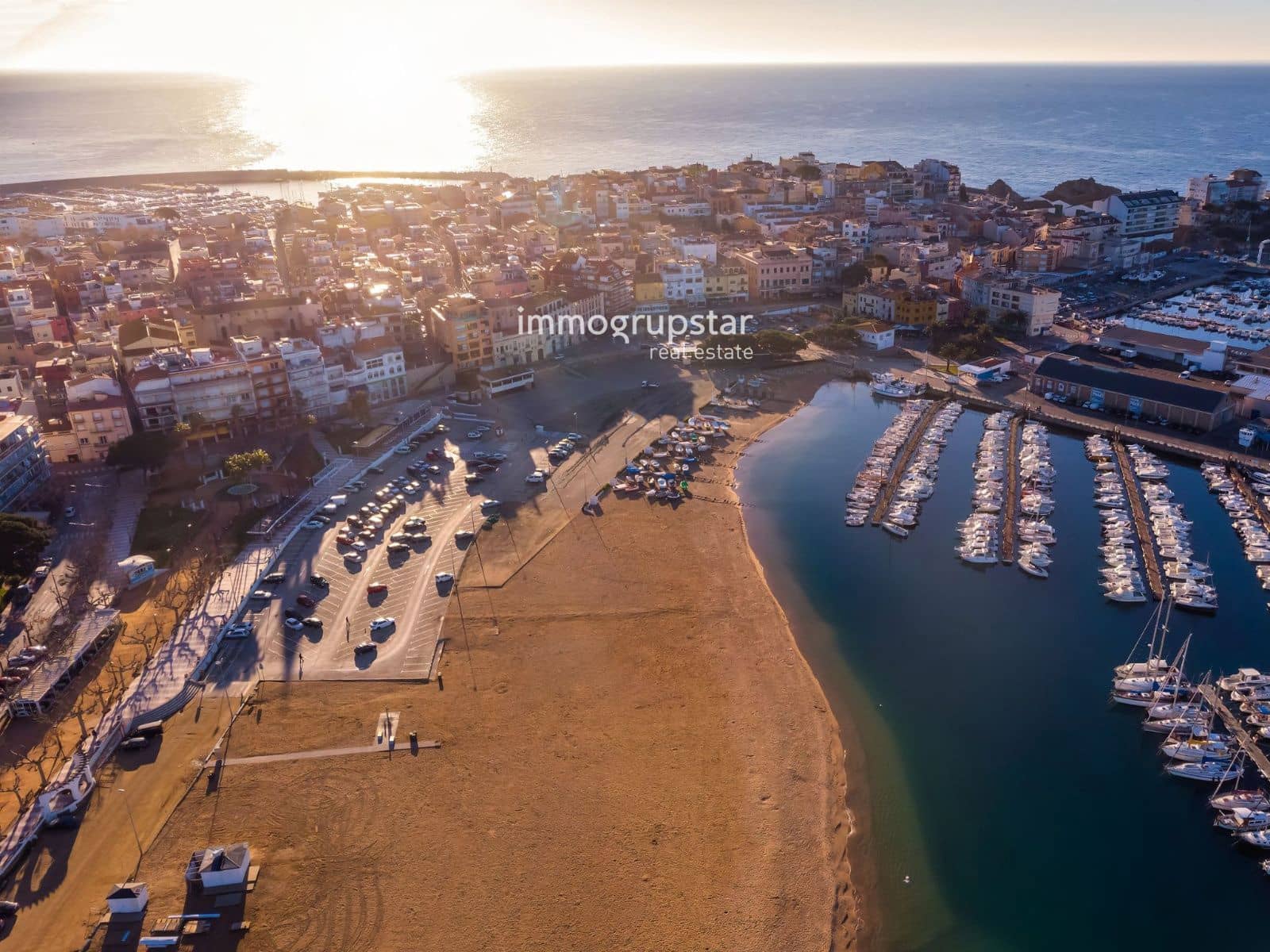 3 bedroom Flat for sale in Palamos with pool garage - € 550,000 (Ref: 9727019)