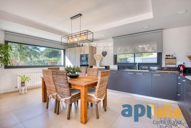 3 quarto Moradia para venda em Platja d'Aro, Castell-Platja d'Aro com piscina garagem - 790 000 € (Ref: 9730508)