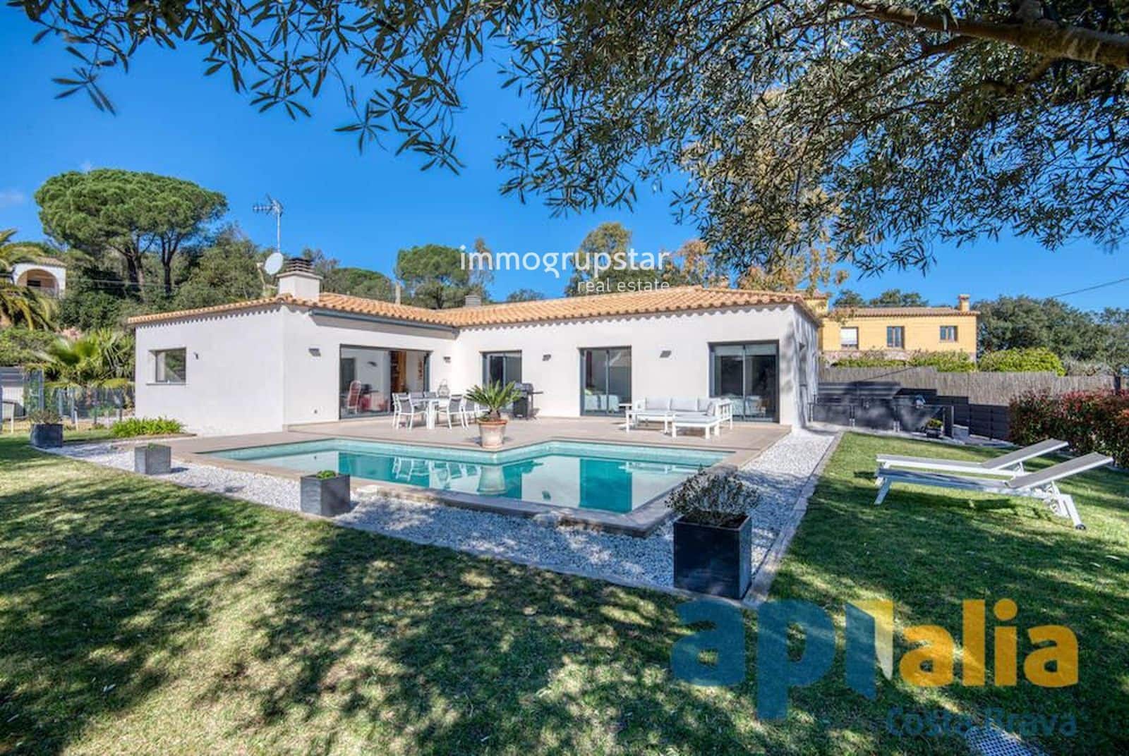 3 bedroom Villa for sale in Platja d'Aro with pool garage - € 790,000 (Ref: 9730508)