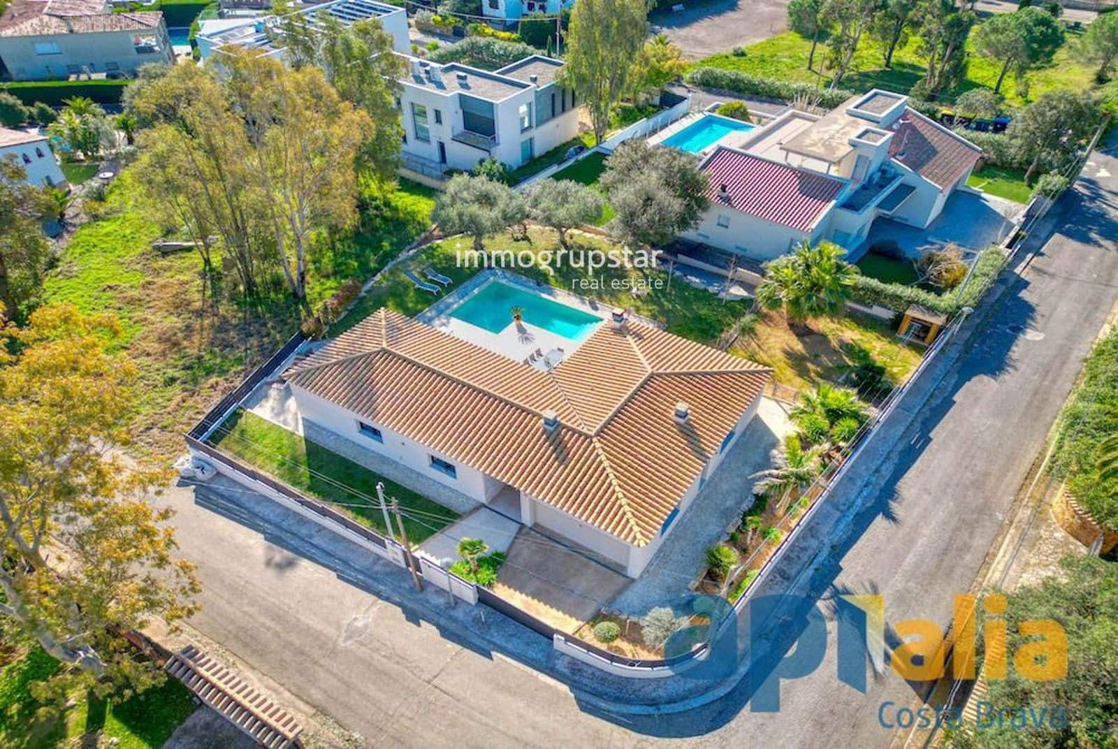 3 bedroom Villa for sale in Platja d'Aro with pool garage - € 790,000 (Ref: 9730508)