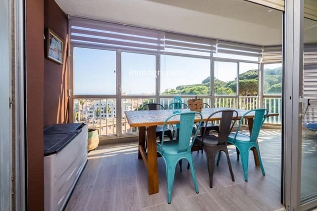 Piso de 3 habitaciones en Platja d'Aro, Castell-Platja d'Aro en venta con garaje - 415.000 € (Ref: 9734110)