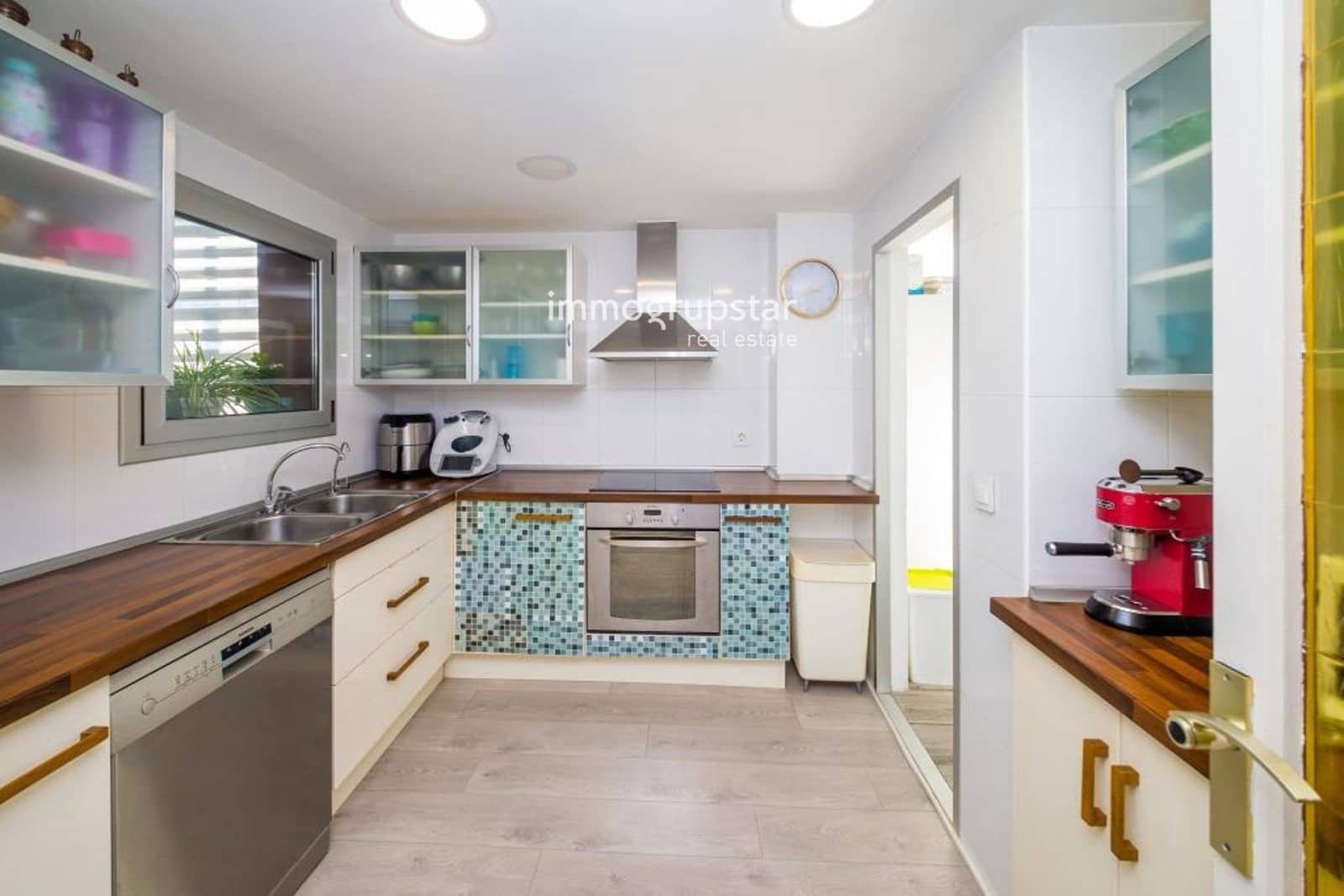 3 bedroom Flat for sale in Platja d'Aro with garage - € 415,000 (Ref: 9734110)