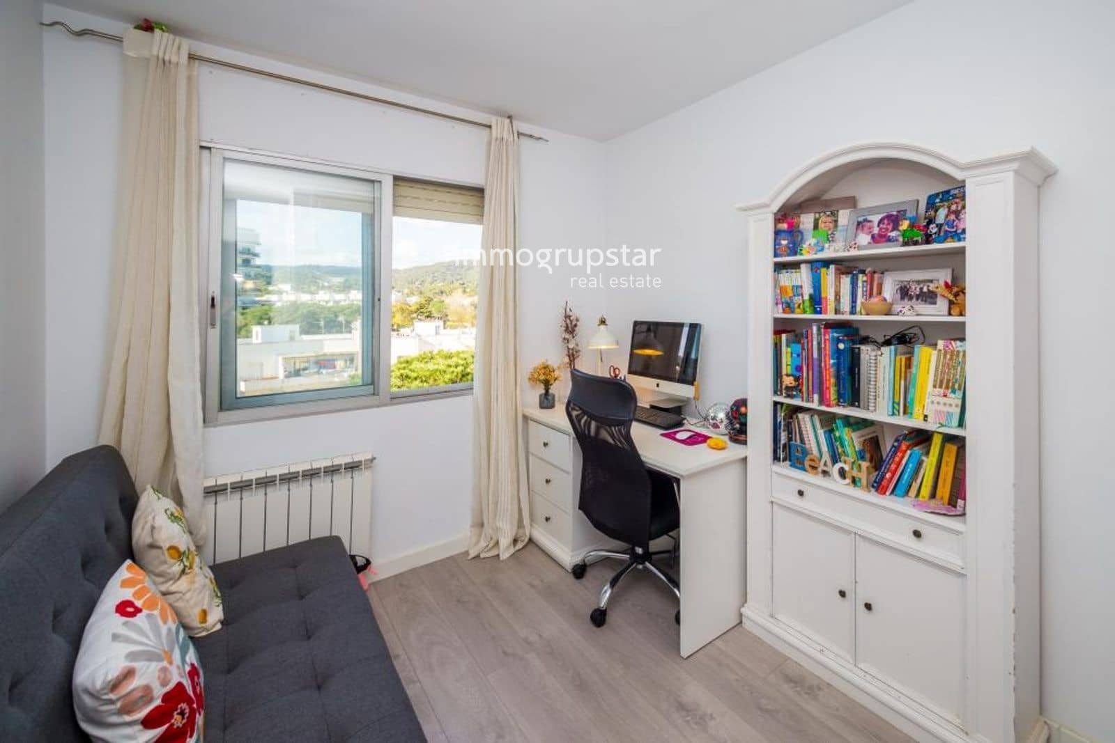 3 bedroom Flat for sale in Platja d'Aro with garage - € 415,000 (Ref: 9734110)