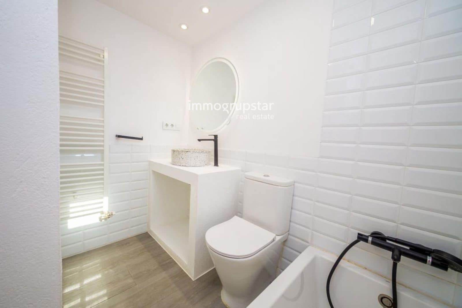 3 bedroom Flat for sale in Platja d'Aro with garage - € 415,000 (Ref: 9734110)