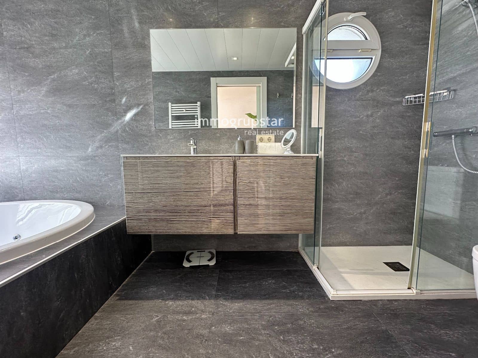 3 bedroom Townhouse for sale in Castell-Platja d'Aro with pool - € 475,000 (Ref: 9737332)