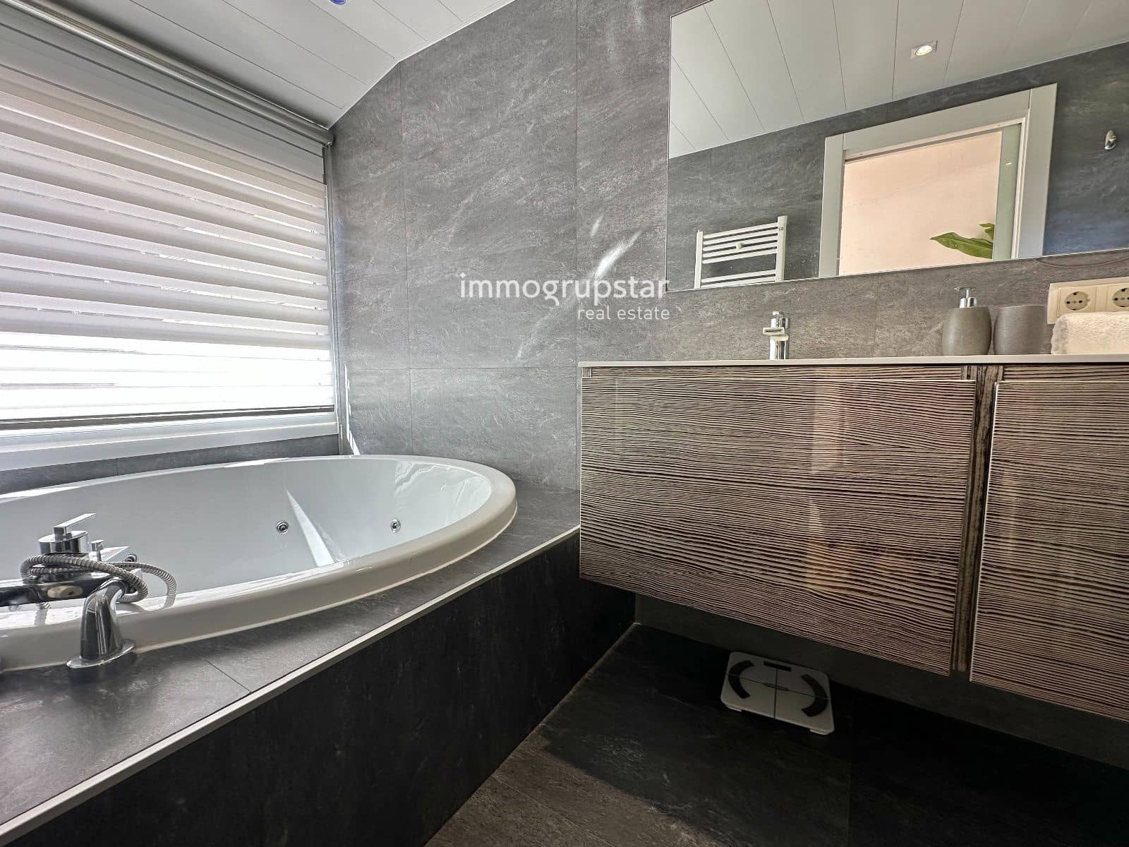 3 bedroom Townhouse for sale in Castell-Platja d'Aro with pool - € 475,000 (Ref: 9737332)