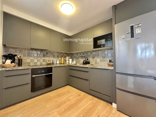 3 makuuhuone Asunto myytävänä paikassa Platja d'Aro, Castell-Platja d'Aro - 398 000 € (Ref: 9756360)