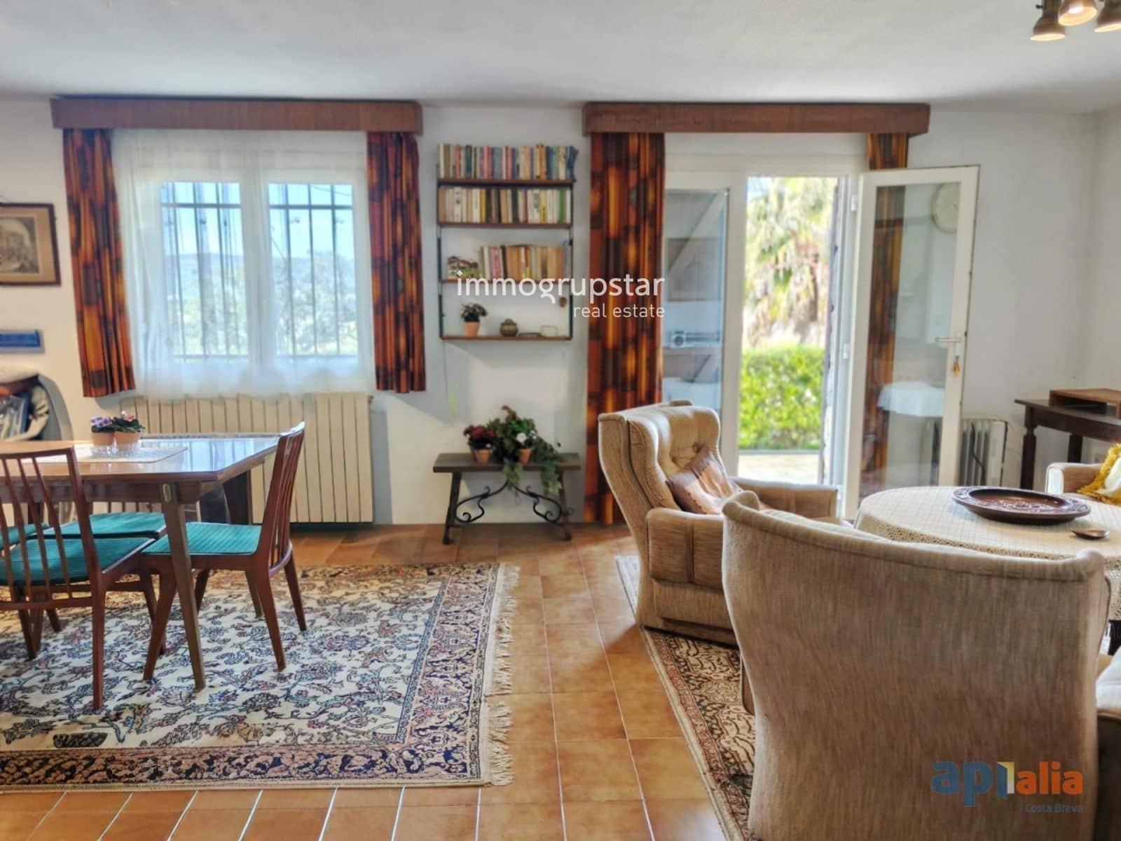 4 bedroom Villa for sale in Sant Antoni de Calonge with garage - € 565,000 (Ref: 9765323)