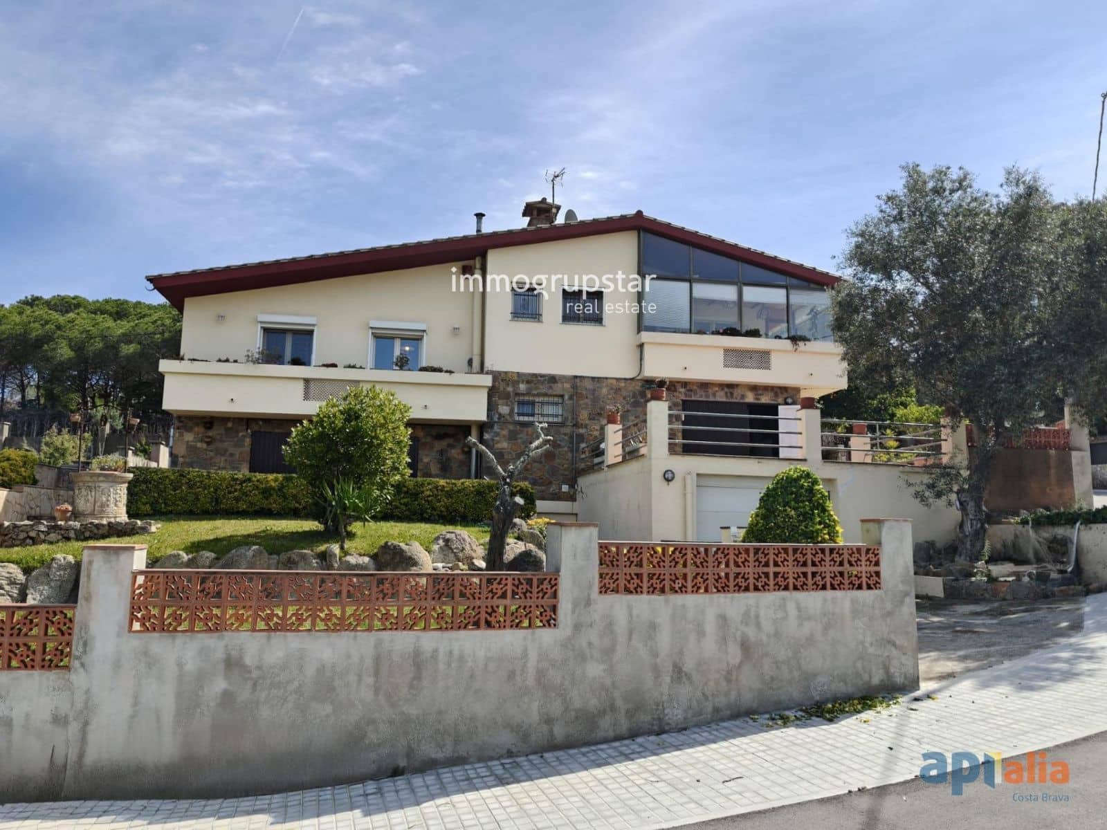 4 bedroom Villa for sale in Sant Antoni de Calonge with garage - € 565,000 (Ref: 9765323)