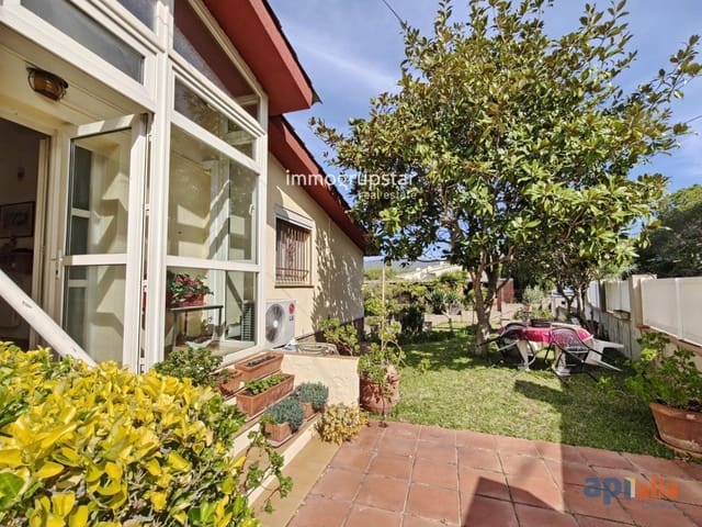 4 soveværelse Villa til salg i Sant Antoni de Calonge, Calonge i Sant Antoni med garage - € 565.000 (Ref: 9765323)