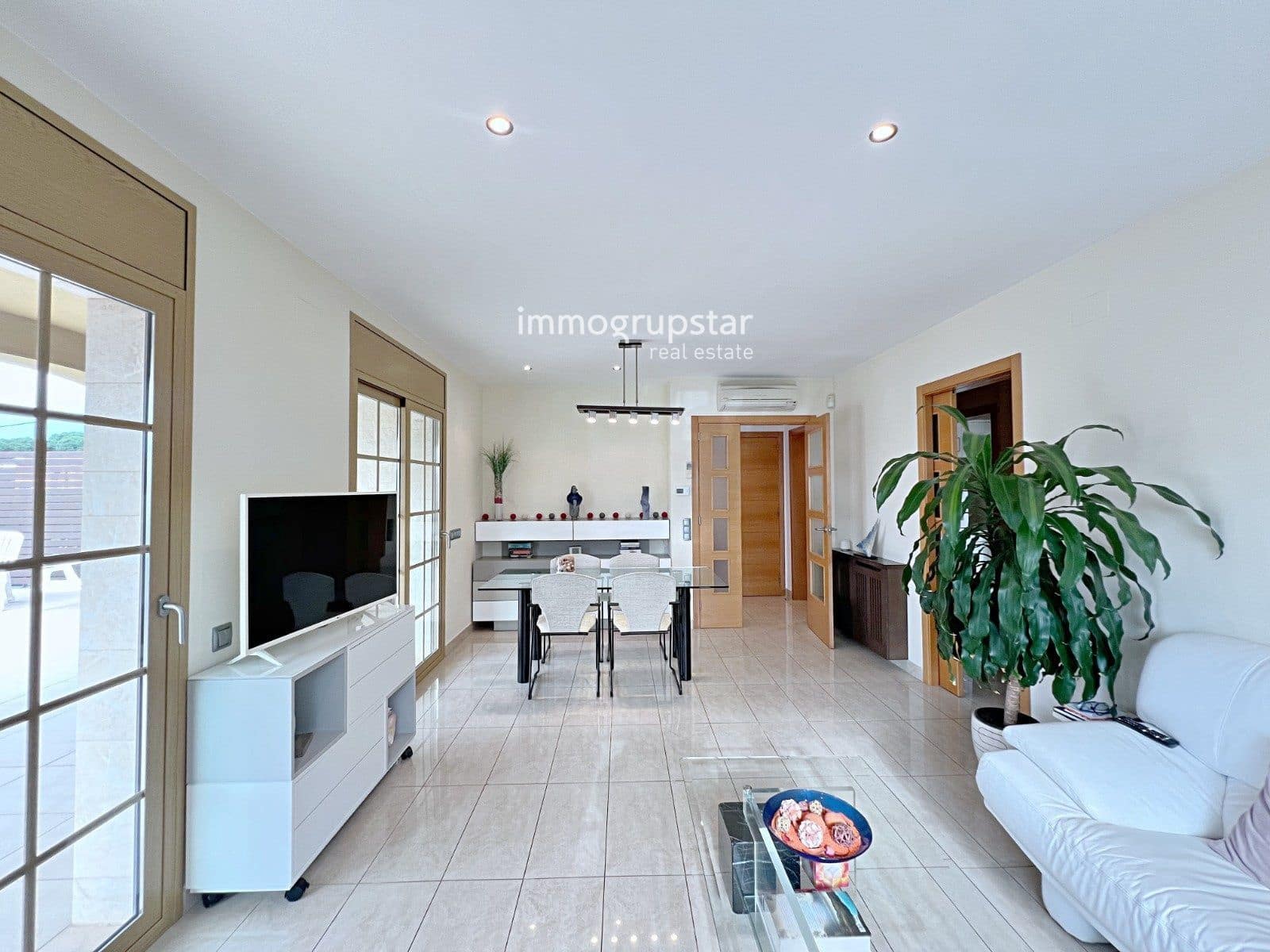 4 bedroom Villa for sale in Platja d'Aro with pool garage - € 725,000 (Ref: 9769137)