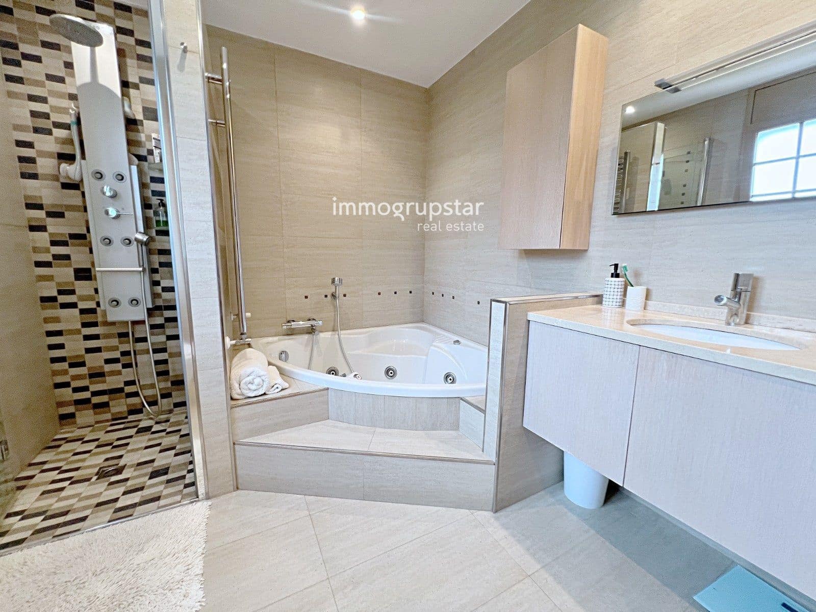 4 bedroom Villa for sale in Platja d'Aro with pool garage - € 725,000 (Ref: 9769137)