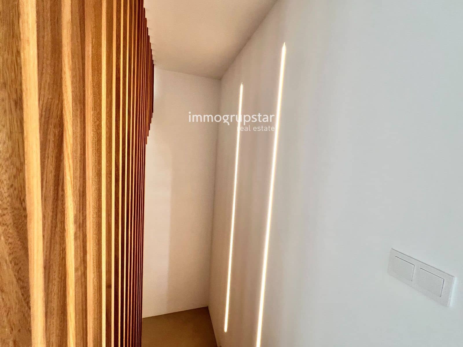4 chambre Villa/Maison à vendre à Sa Riera avec piscine garage - 1 250 000 € (Ref: 9781272)