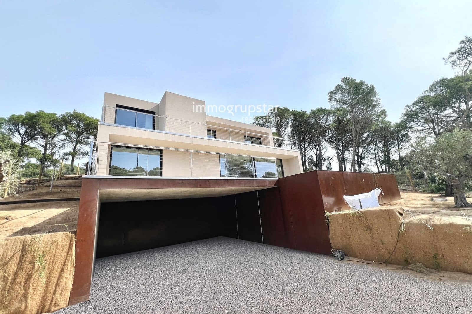 4 chambre Villa/Maison à vendre à Sa Riera avec piscine garage - 1 250 000 € (Ref: 9781272)