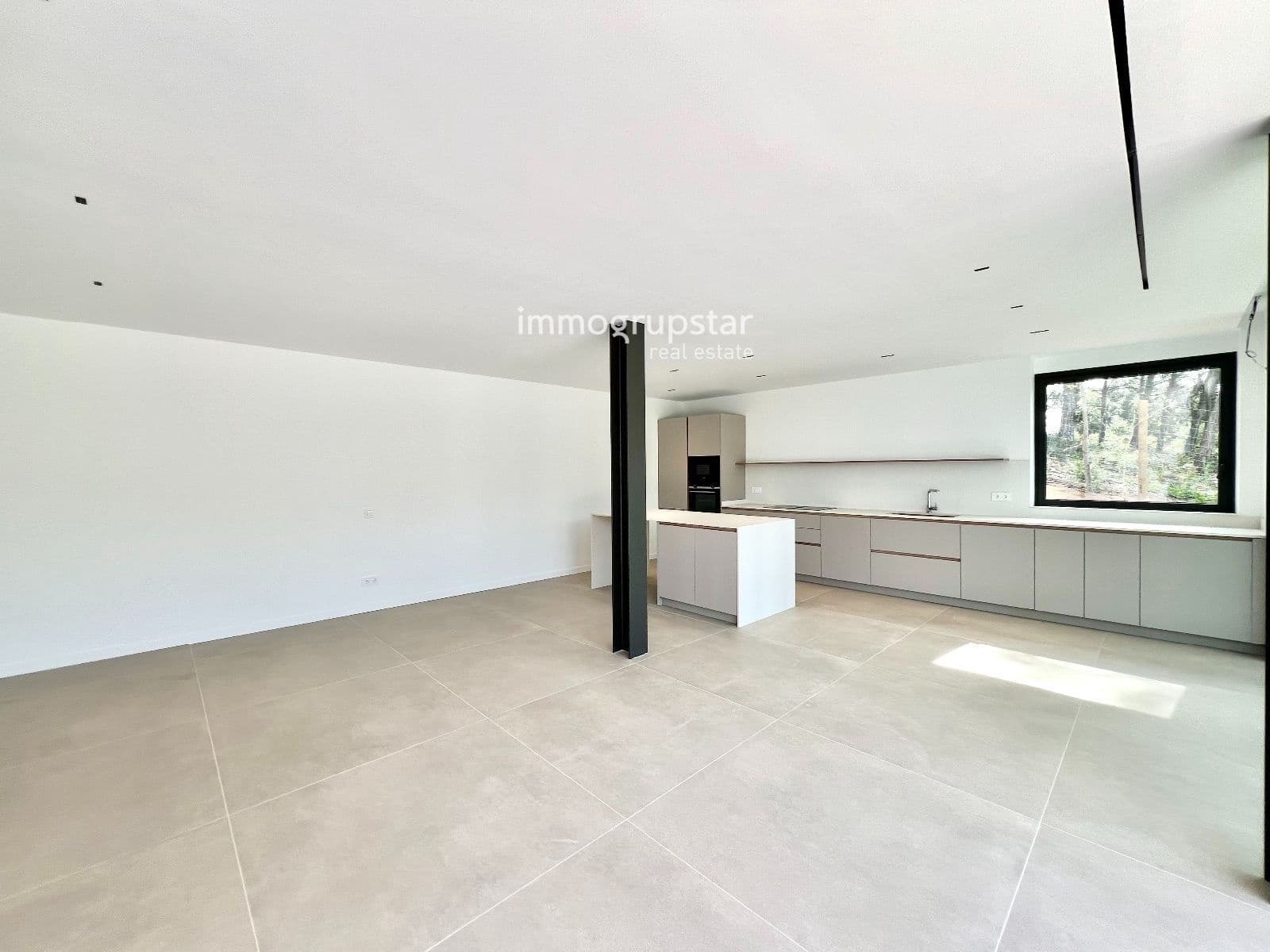 4 chambre Villa/Maison à vendre à Sa Riera avec piscine garage - 1 250 000 € (Ref: 9781272)