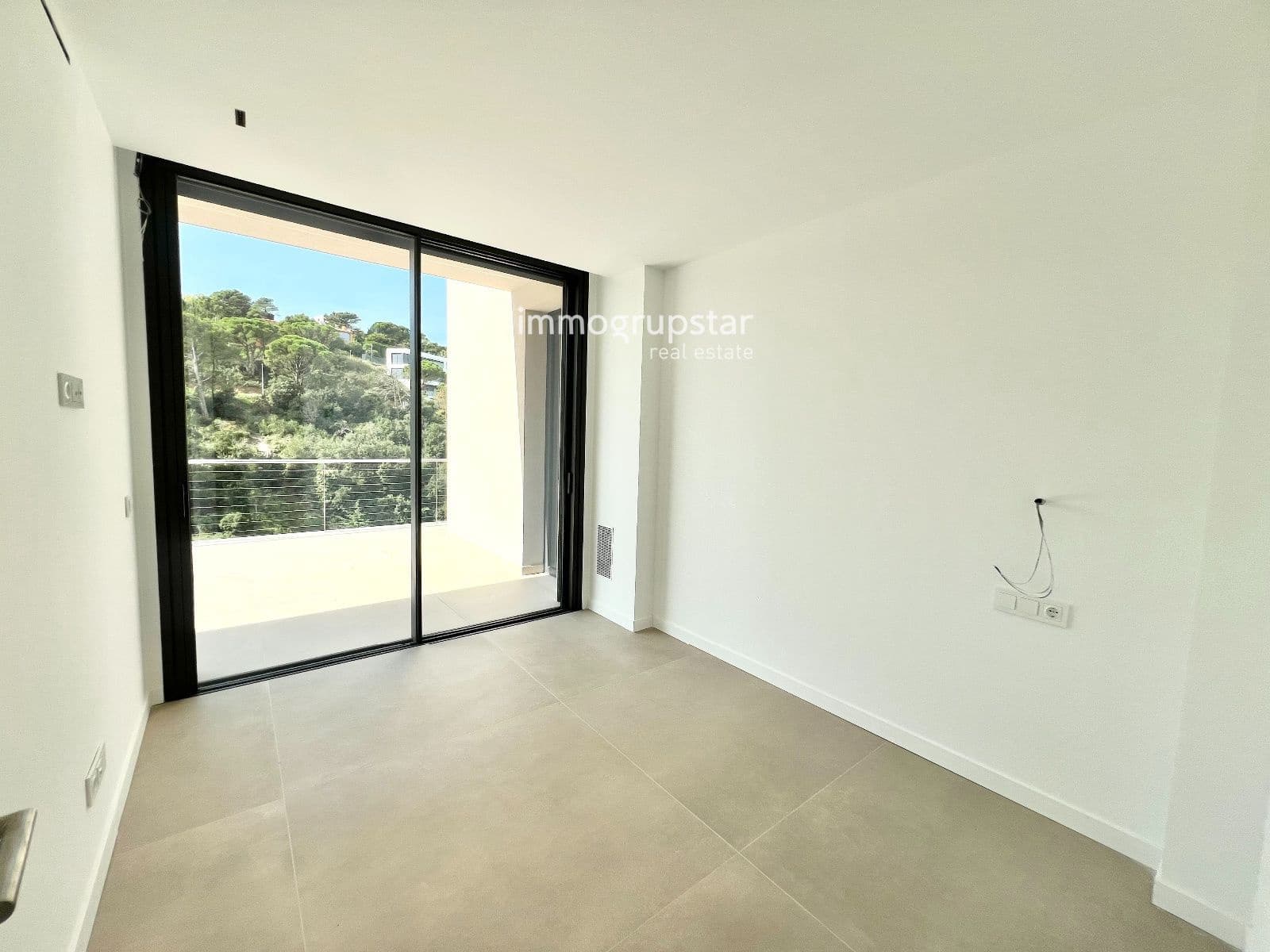 4 chambre Villa/Maison à vendre à Sa Riera avec piscine garage - 1 250 000 € (Ref: 9781272)