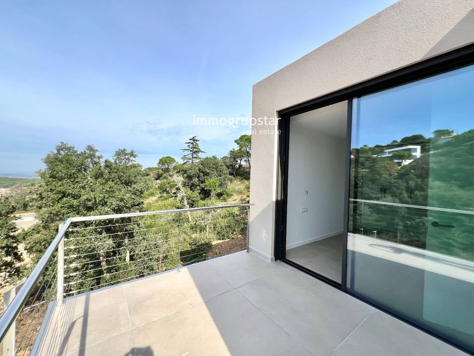 4 chambre Villa/Maison à vendre à Sa Riera avec piscine garage - 1 250 000 € (Ref: 9781272)