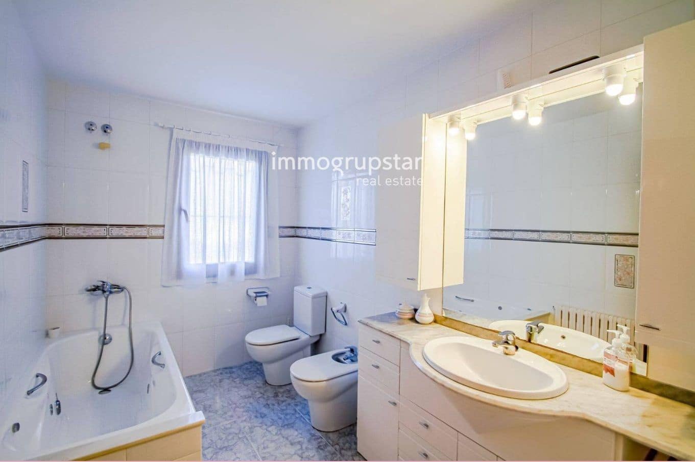 5 sypialnia Willa na sprzedaż w Calonge i Sant Antoni z basenem garażem - 1 050 000 € (Ref: 9782184)