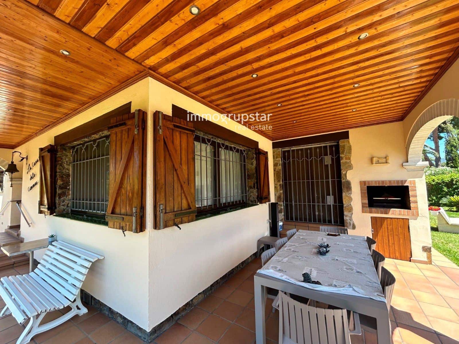 5 sypialnia Willa na sprzedaż w Calonge i Sant Antoni z basenem garażem - 1 050 000 € (Ref: 9782184)