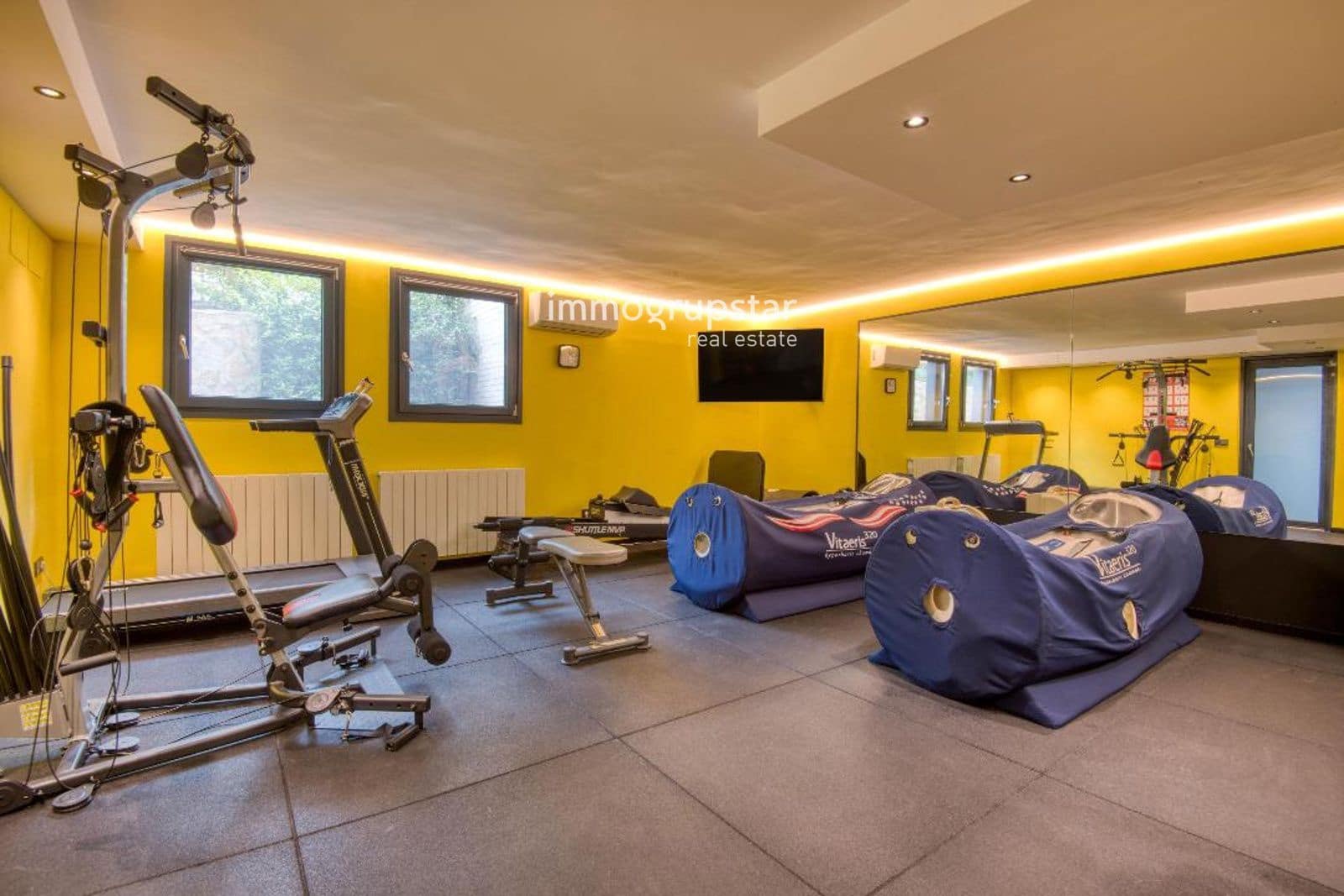 5 sypialnia Willa na sprzedaż w Santa Cristina d'Aro z basenem garażem - 2 800 000 € (Ref: 9798414)