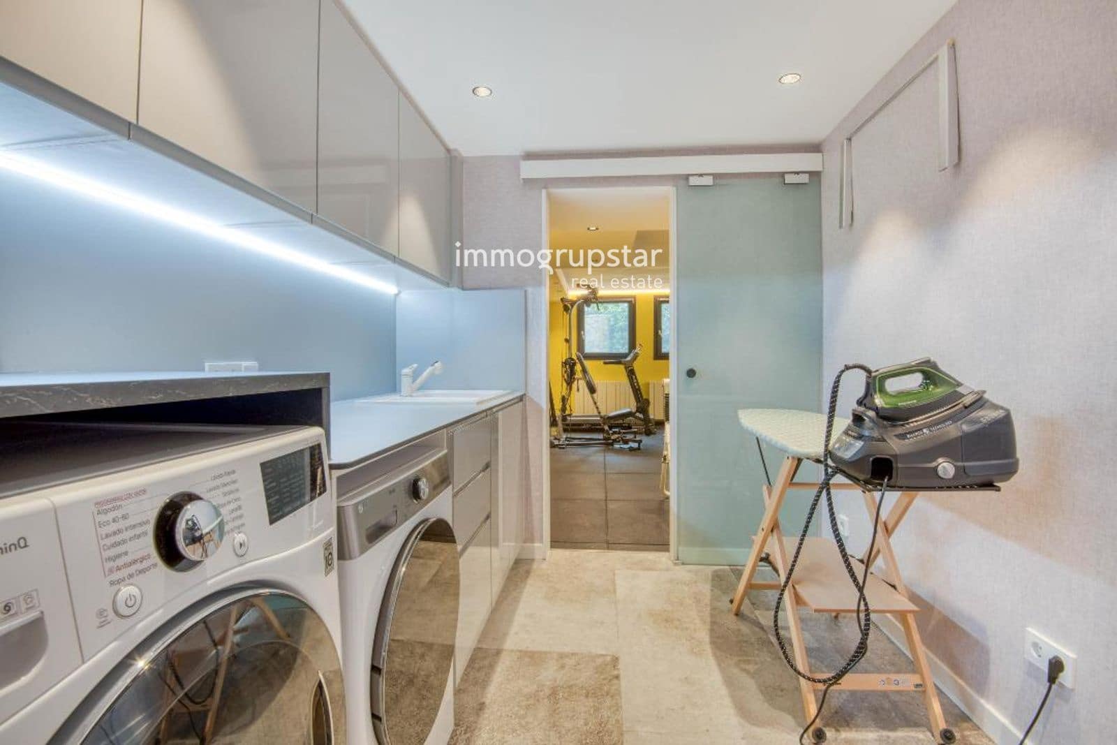 5 sypialnia Willa na sprzedaż w Santa Cristina d'Aro z basenem garażem - 2 800 000 € (Ref: 9798414)