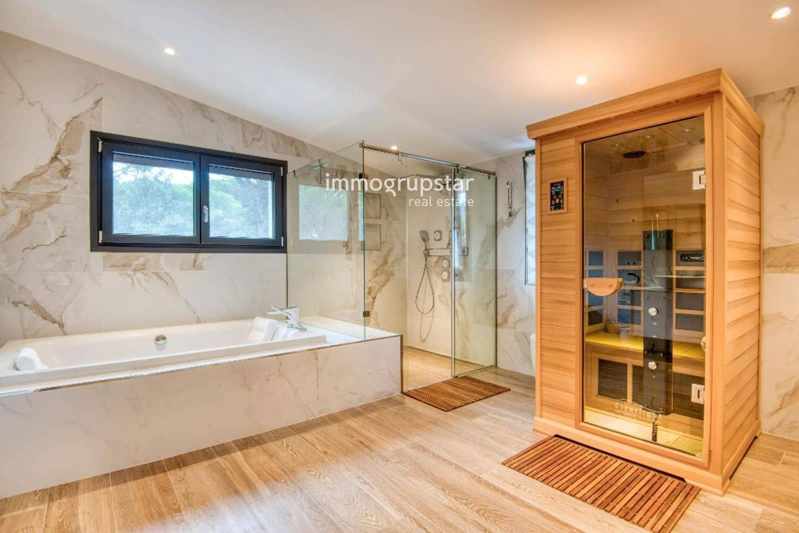 5 sypialnia Willa na sprzedaż w Santa Cristina d'Aro z basenem garażem - 2 800 000 € (Ref: 9798414)