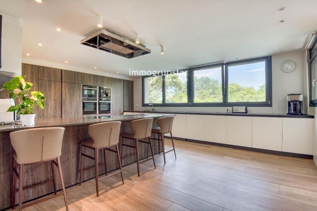 5 sypialnia Willa na sprzedaż w Santa Cristina d'Aro z basenem garażem - 2 800 000 € (Ref: 9798414)