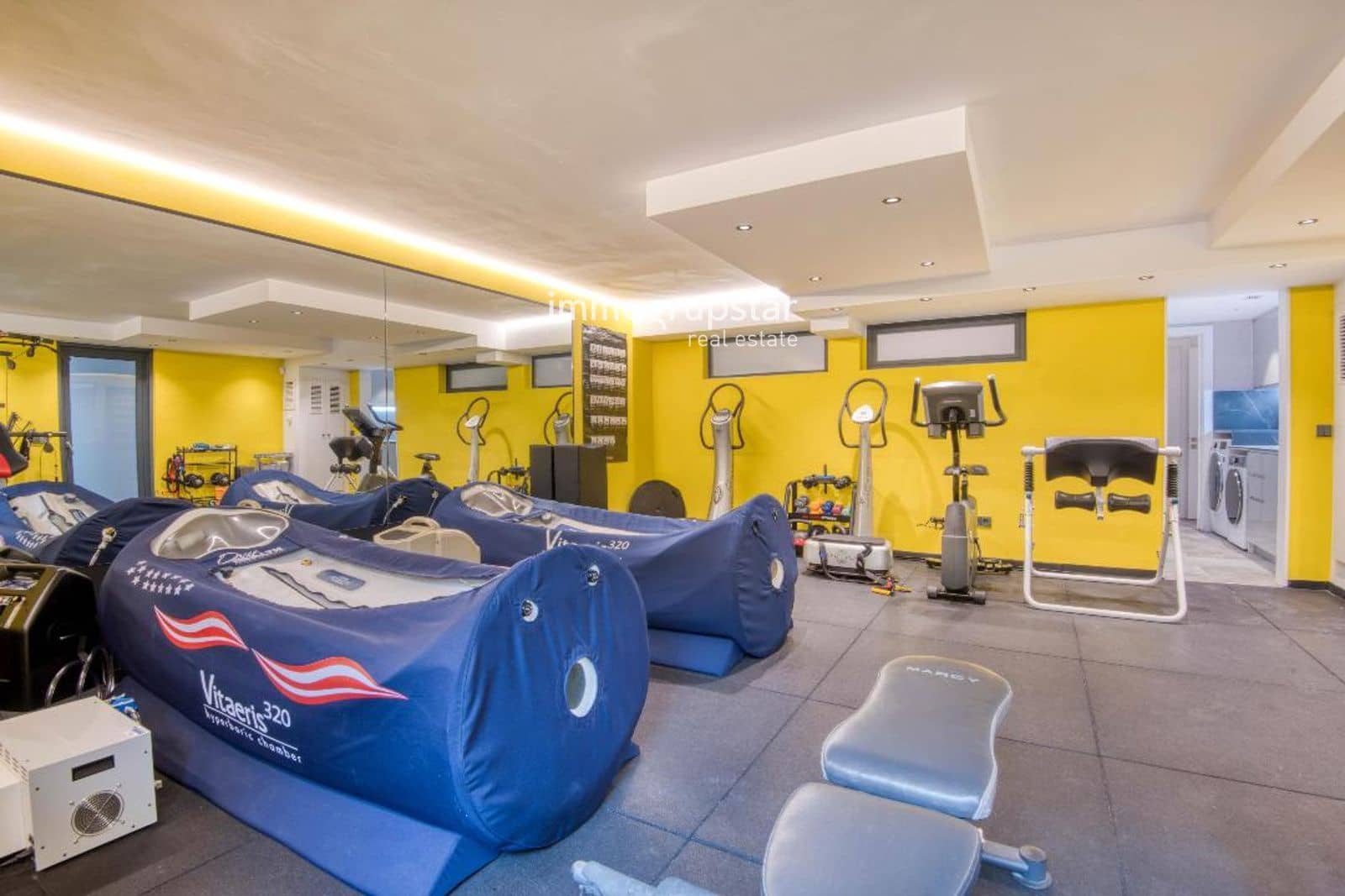 5 sypialnia Willa na sprzedaż w Santa Cristina d'Aro z basenem garażem - 2 800 000 € (Ref: 9798414)