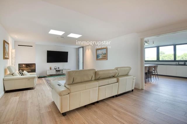 5 sypialnia Willa na sprzedaż w Santa Cristina d'Aro z basenem garażem - 2 800 000 € (Ref: 9798414)