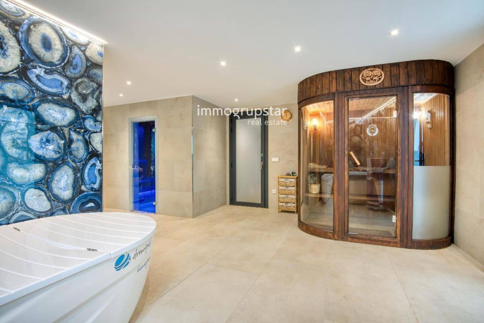 5 sypialnia Willa na sprzedaż w Santa Cristina d'Aro z basenem garażem - 2 800 000 € (Ref: 9798414)