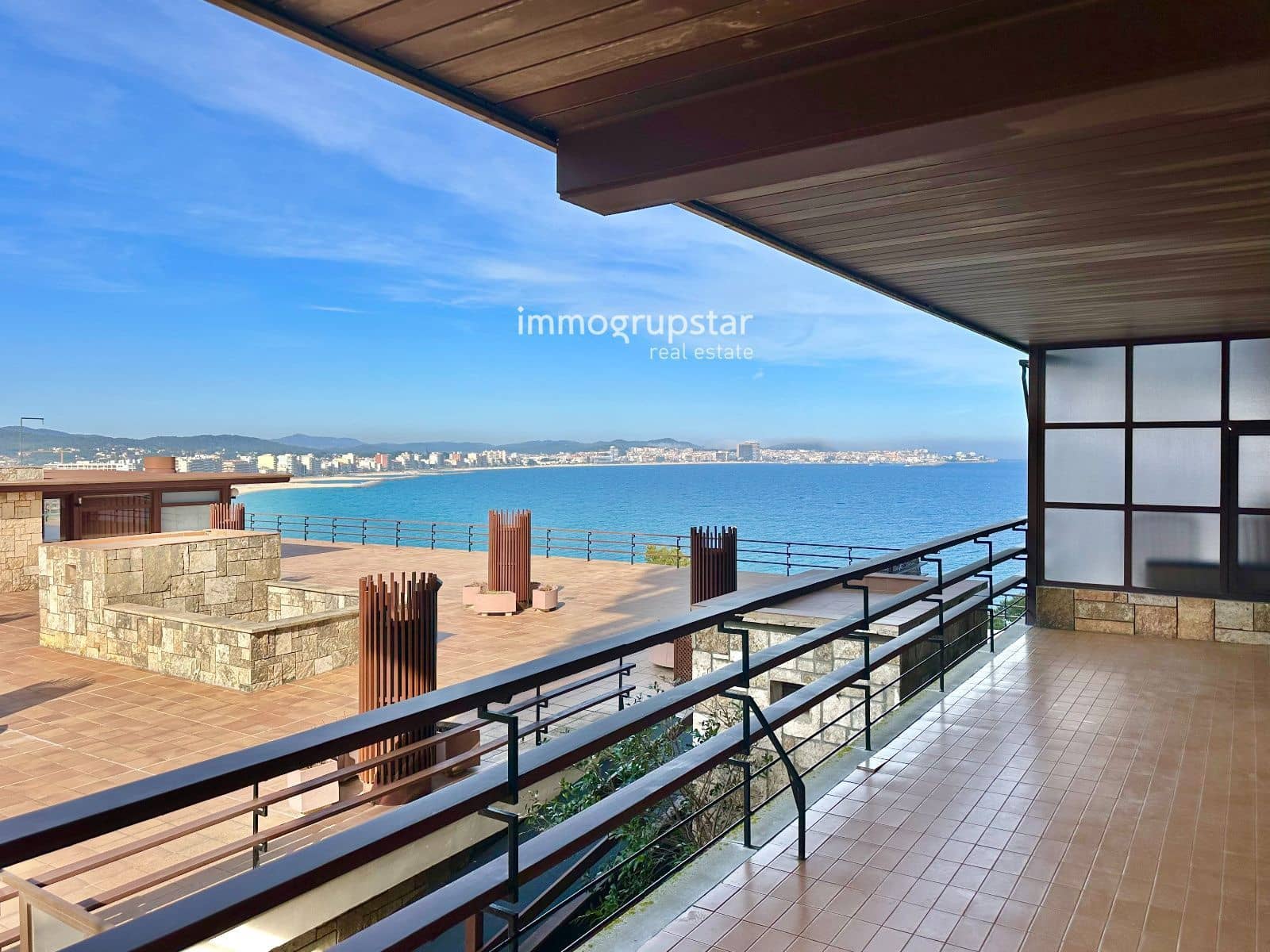 2 slaapkamer Flat te koop in Sant Antoni de Calonge met zwembad garage - € 595.000 (Ref: 9813549)
