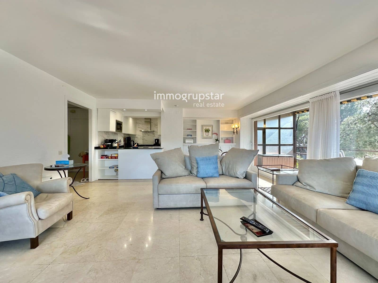 2 slaapkamer Flat te koop in Sant Antoni de Calonge met zwembad garage - € 595.000 (Ref: 9813549)