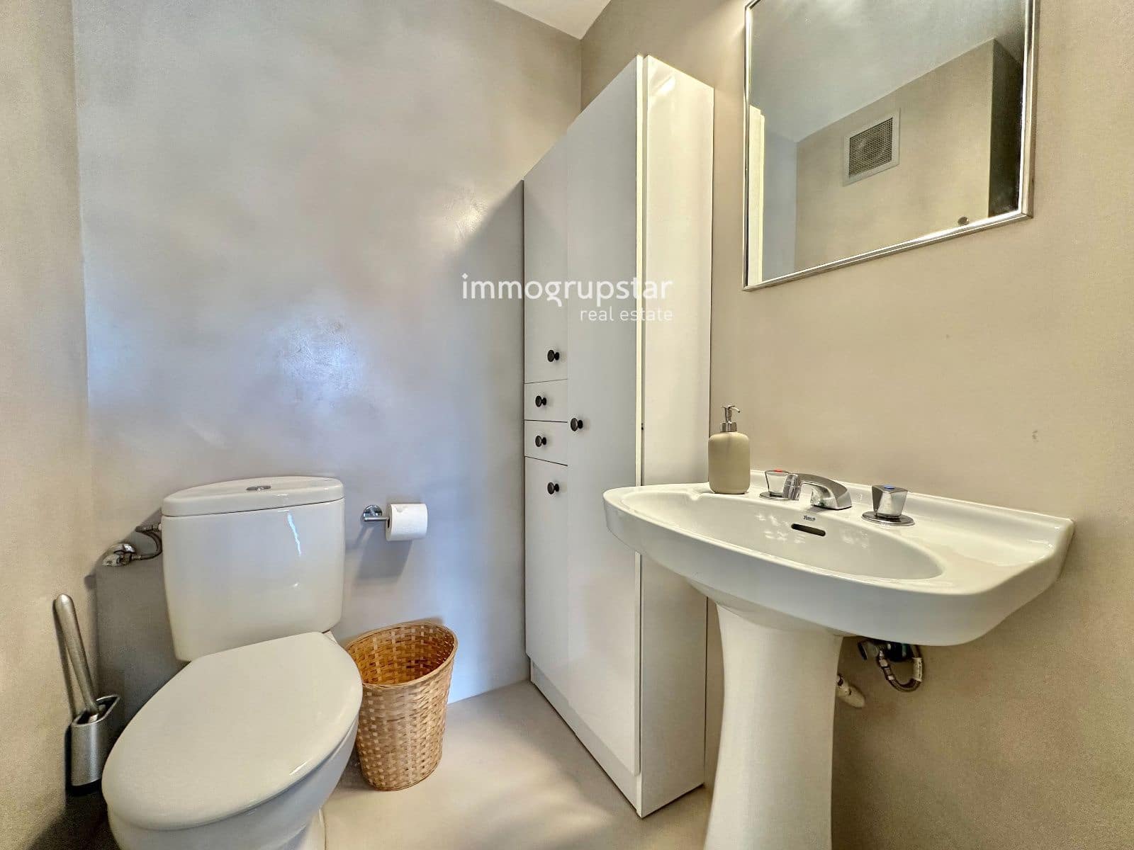 2 slaapkamer Flat te koop in Sant Antoni de Calonge met zwembad garage - € 595.000 (Ref: 9813549)