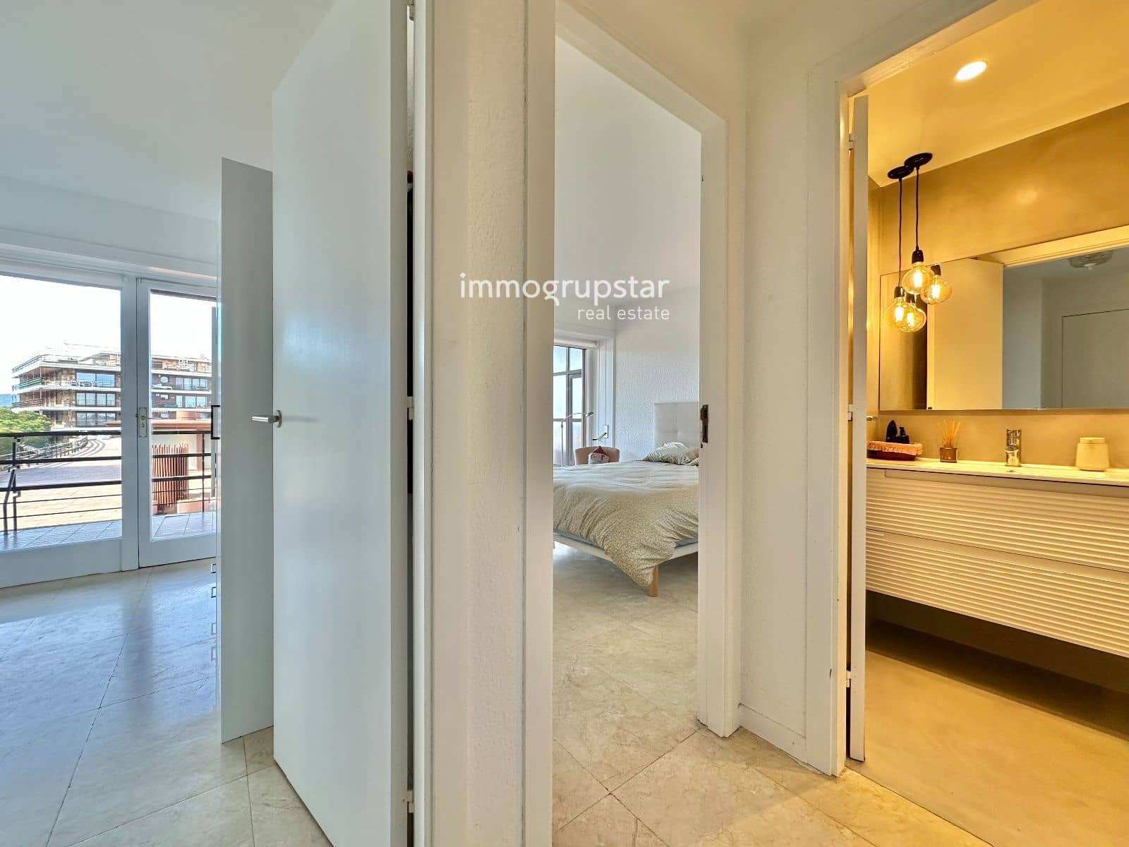 2 slaapkamer Flat te koop in Sant Antoni de Calonge met zwembad garage - € 595.000 (Ref: 9813549)