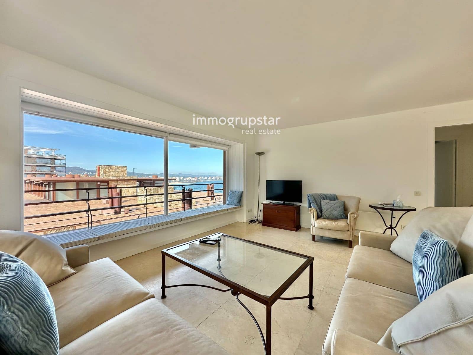 2 slaapkamer Flat te koop in Sant Antoni de Calonge met zwembad garage - € 595.000 (Ref: 9813549)