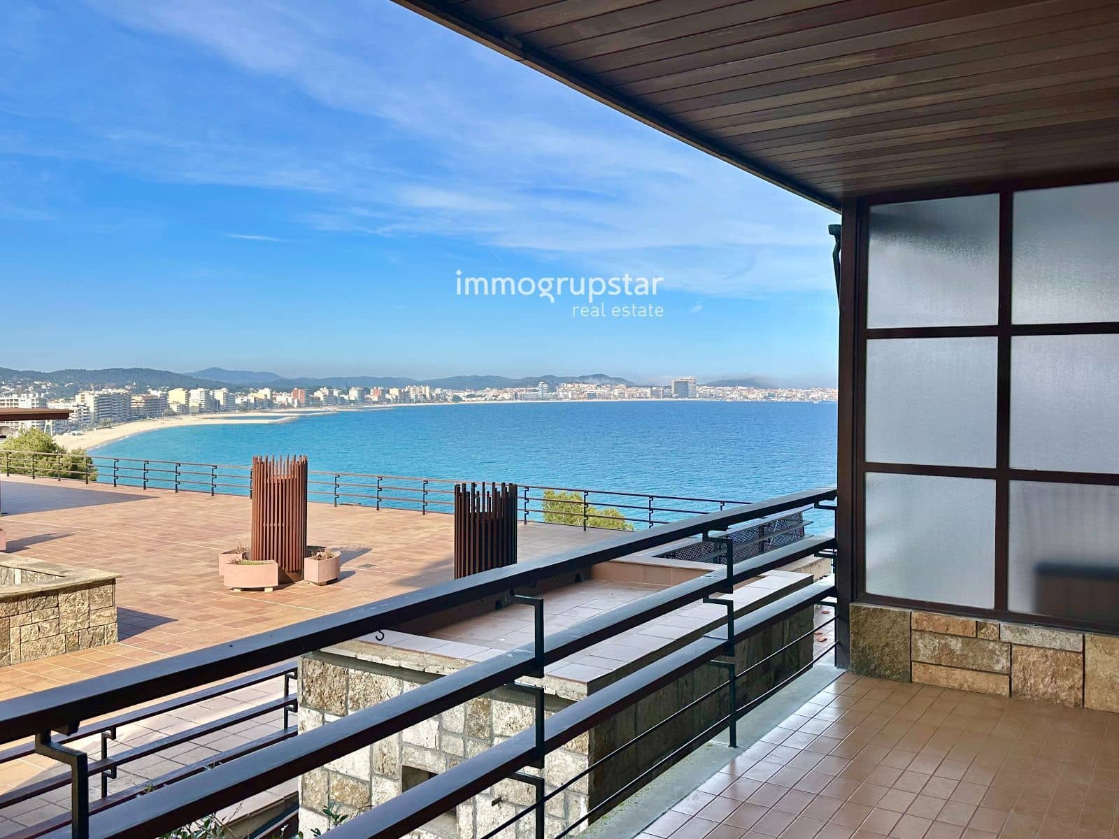 2 slaapkamer Flat te koop in Sant Antoni de Calonge met zwembad garage - € 595.000 (Ref: 9813549)