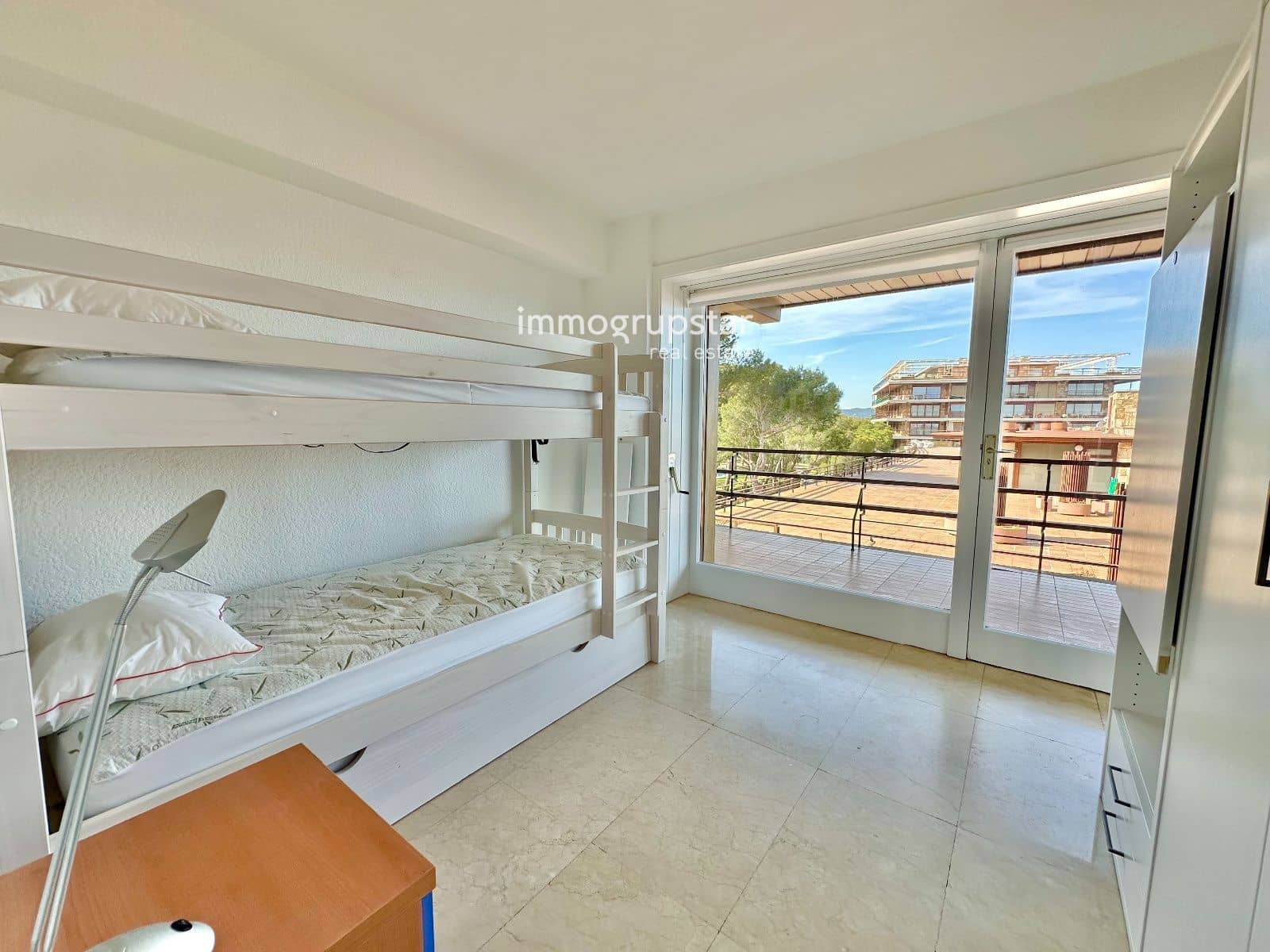 2 slaapkamer Flat te koop in Sant Antoni de Calonge met zwembad garage - € 595.000 (Ref: 9813549)