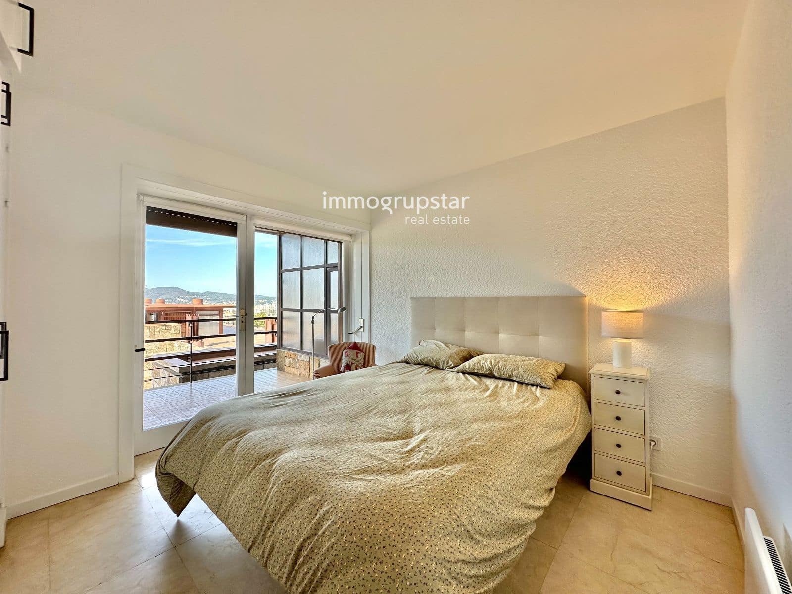 2 slaapkamer Flat te koop in Sant Antoni de Calonge met zwembad garage - € 595.000 (Ref: 9813549)