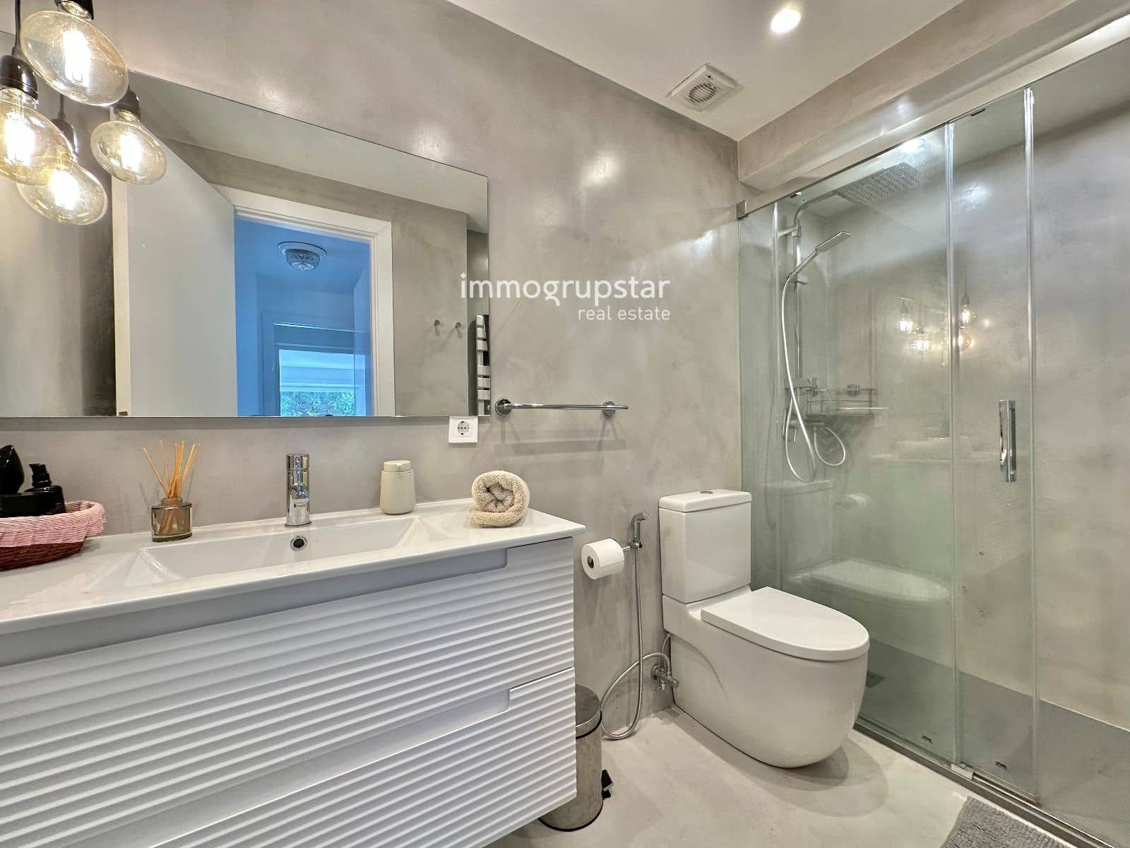 2 slaapkamer Flat te koop in Sant Antoni de Calonge met zwembad garage - € 595.000 (Ref: 9813549)