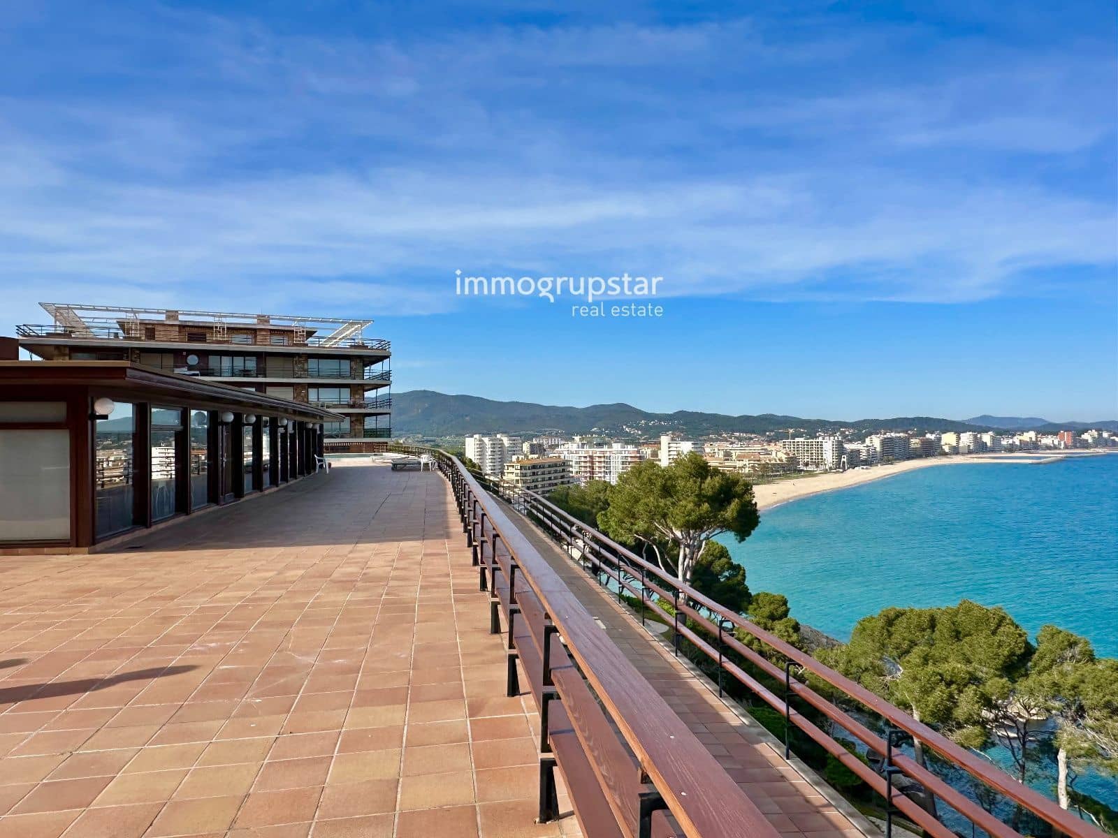 2 slaapkamer Flat te koop in Sant Antoni de Calonge met zwembad garage - € 595.000 (Ref: 9813549)