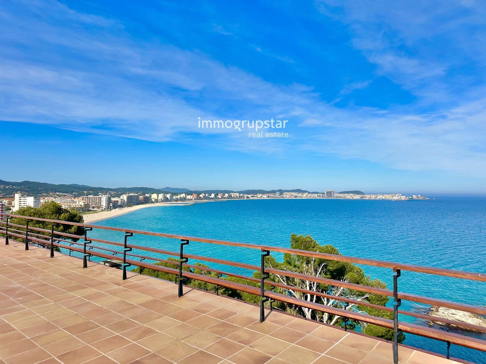 2 slaapkamer Flat te koop in Sant Antoni de Calonge met zwembad garage - € 595.000 (Ref: 9813549)